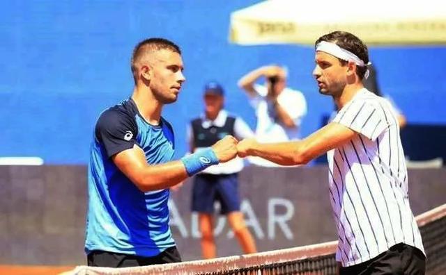 季的表现尤 季的表现尤