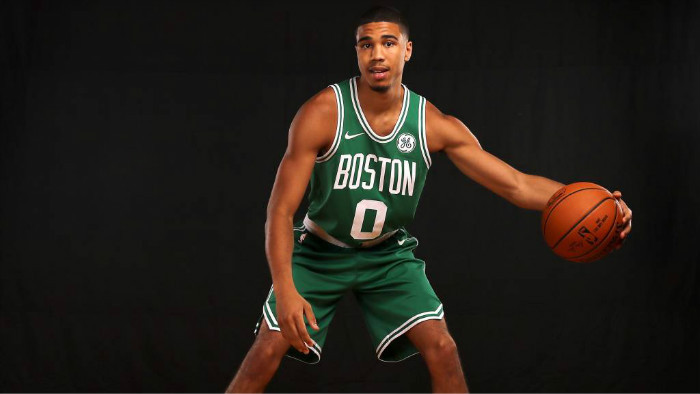 然在防守端 然在防守端